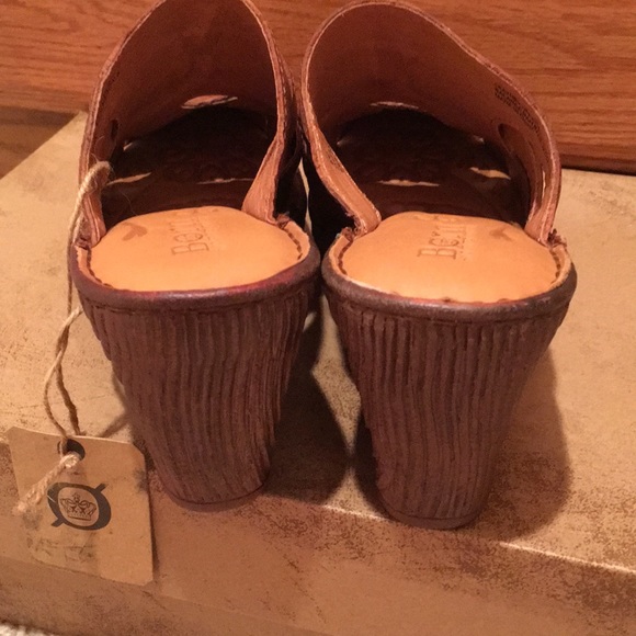 NWT Born golden sand Pollina clogs heels shoes 6 - Picture 4 of 8